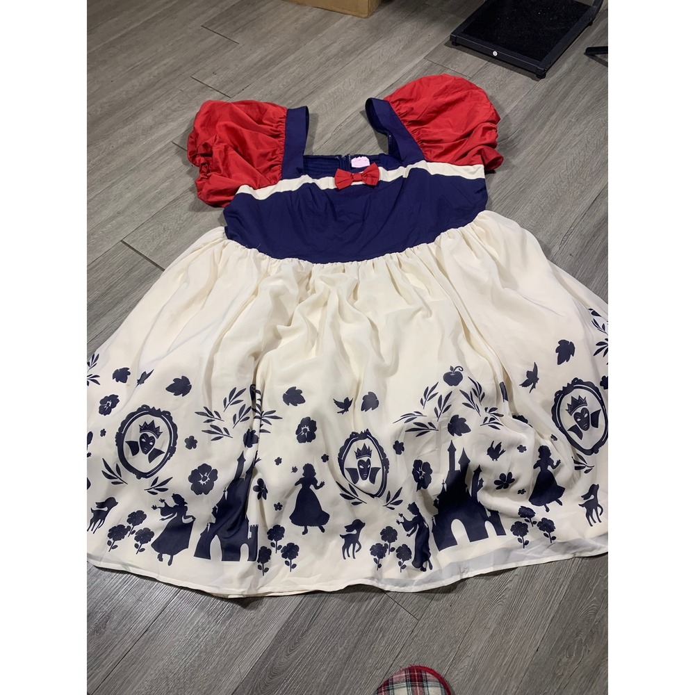 Disney Her Universe Snow White Retro Puff Sleeve Dress NWT Navy Red Cream Sz 5X - Picture 10 of 16
